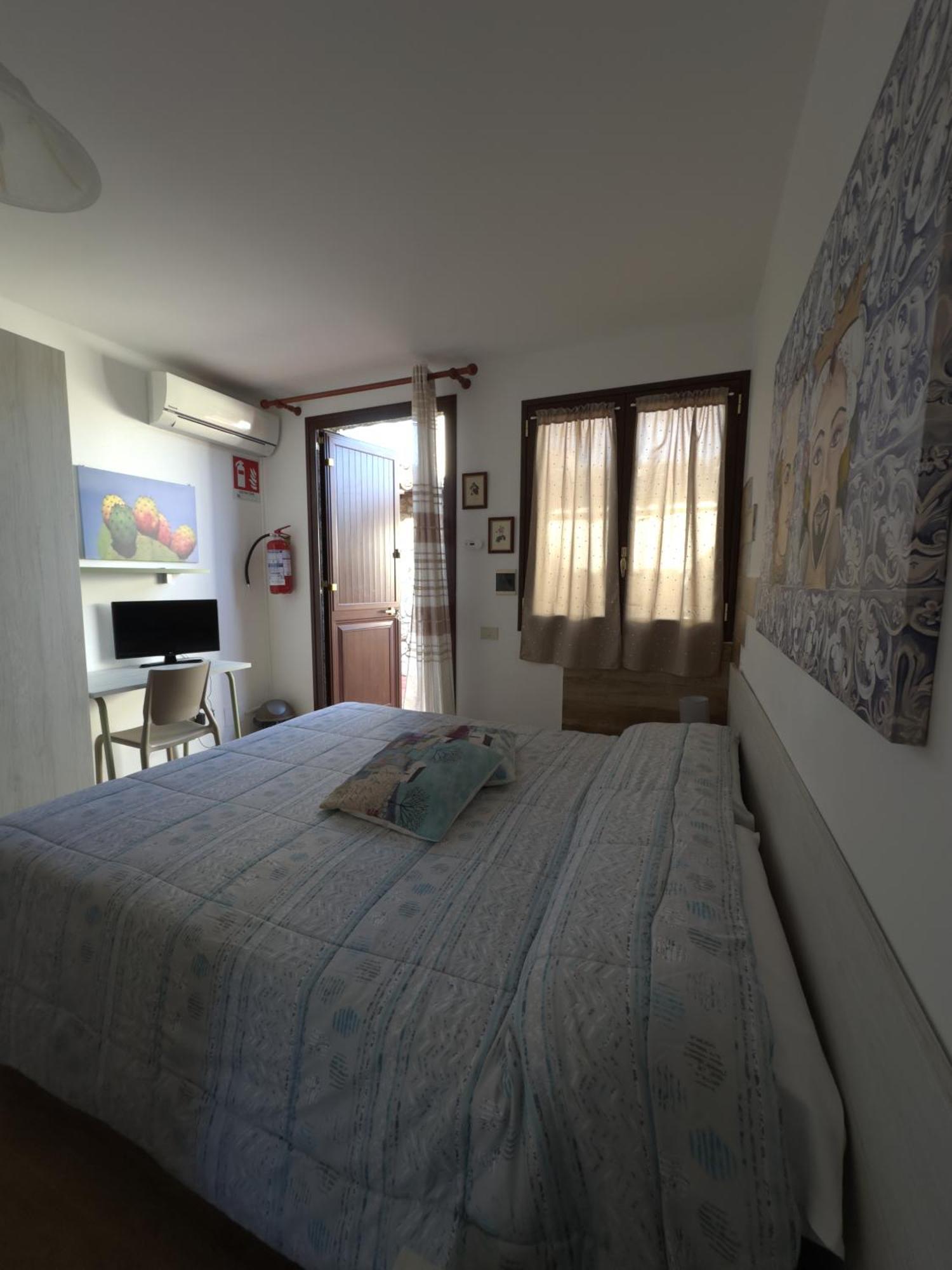 Mareblu Bed & Breakfast Cefalù Dış mekan fotoğraf